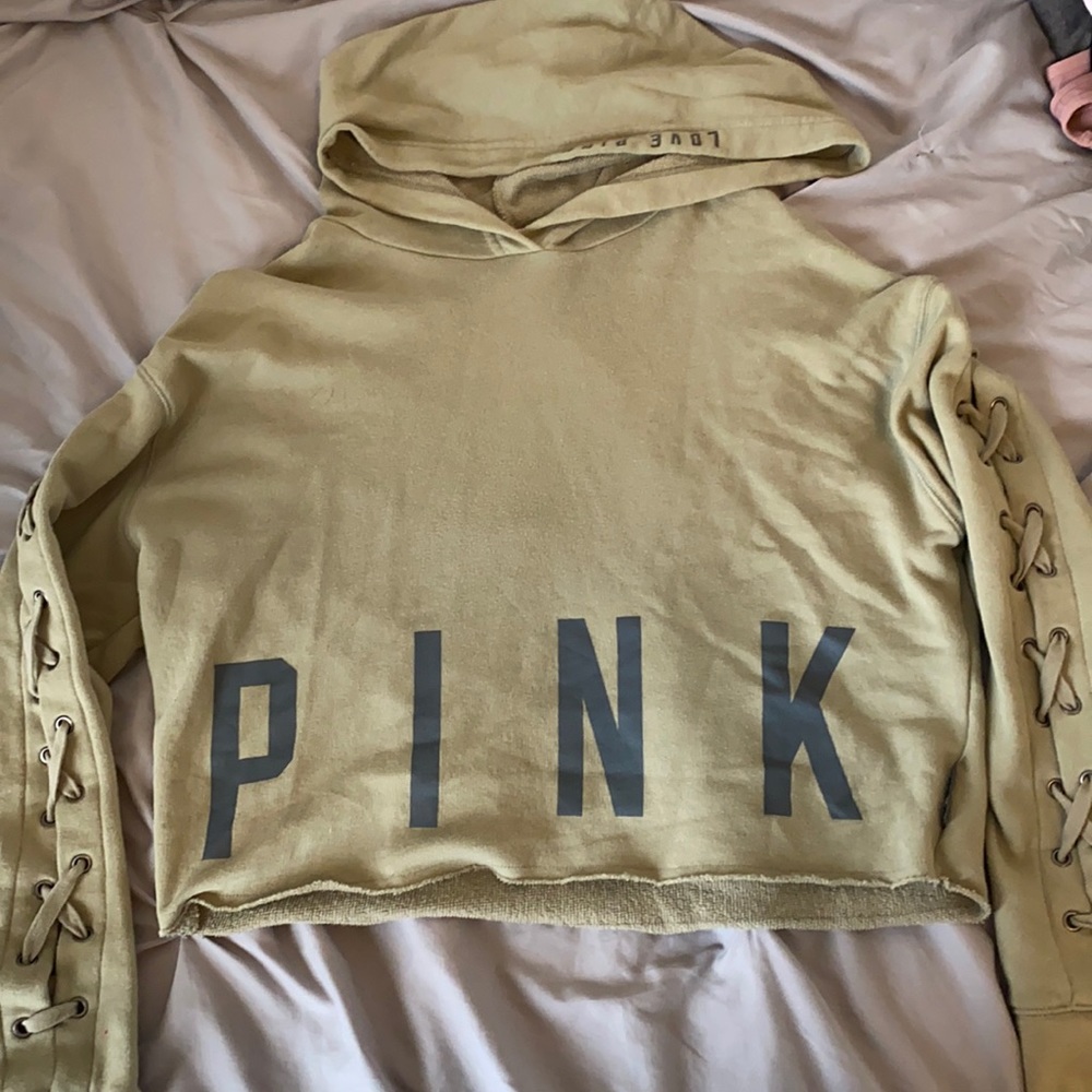 Cropped VS Pink hoodie